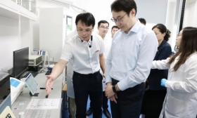 赵岩赴苏州调研教育工作