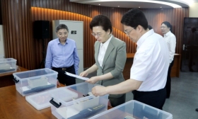 徐缨在南京检查高考准备工作