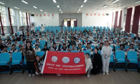 云南大学“魁新”文化社科普及志愿服务队助力高考学子走进社会学人类学