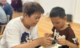 粽香飘满园，童心品端午！槐荫区实验幼儿园清新分园开展亲子活动
