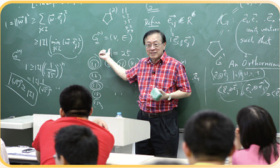 将爱国之情化为报国之行