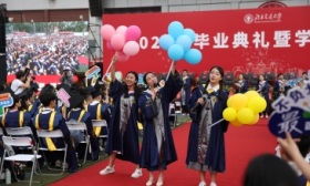 北京交大九千余名学生毕业，校长寄语学生做生活的创造者和守护者