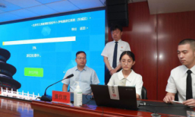 北京东城区七千余名学生今日参加小升初派位，派位结果15时可查
