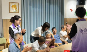 这场社会实践很温暖，南医大师生走进安宁疗护中心
