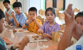 公益课堂点亮多彩假期