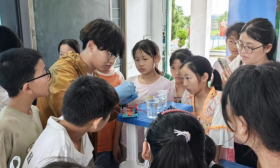 南财“小太阳”支教团队走进湖北省麻城开设趣味课堂