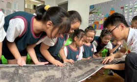 将青春写在祖国大地|山东科技职业学院红色智享服务团社区讲艺术