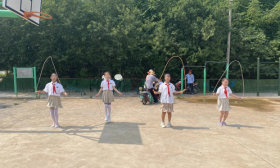 济南高新区鸡山小学三（1）中队开展暑假“学生成长共同体”活动