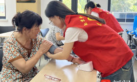中医药赋能健康养老，南中医小杏仁康养智行团在行动