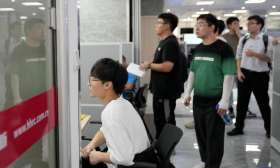 杭州：招聘会 助就业