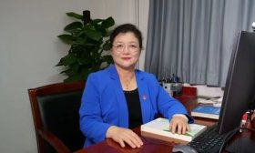 济南大学教授魏琴：躬耕教坛四十载满树繁花竞芳菲