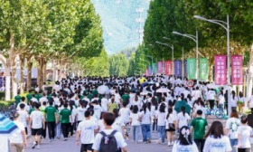 国科大开学典礼举行，21113名新生在“两弹一星”发源地启程