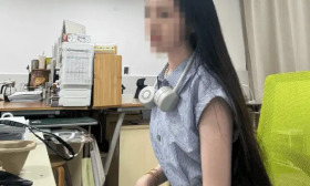 “我不会跪着服务家长！”浙江女老师退群离职，留下家长面面相觑