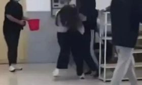 食堂打人事件中被打女生将获保研资格？江苏师大回应