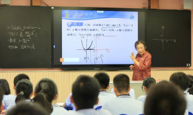 “奶奶班主任”67载筑梦讲台