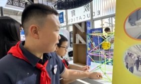 模拟“科学方舱”、展示学生科创作品，科学教育实验区亮相服贸会