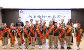 打开“艺术盒子”，品鉴大师画作！江苏省美术馆把“移动的”艺术展厅送进校园