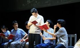 邓稼先诞辰百年，清华原创话剧《马兰花开》举行百场公演