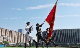 超燃！山大2024级新生军训现场上演“军事大片”