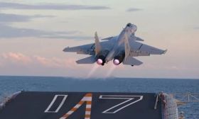 @普通高中畢業(yè)生，當(dāng)艦載機飛行員的機會來了