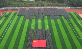 南工大开学典礼上，校长蒋军成带领新生解锁大学的“流量密码”