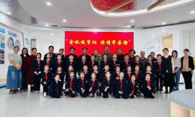 济南市文化东路小学走进和平路社区开展重阳节活动