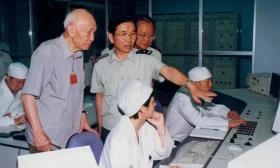 45次核爆试验，他参加了41次！“东方巨响”的背后，南航勇士奋勇“采摘”蘑菇云