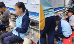 学生自带饭被要求蹲教室外吃？校方称怕交叉感染，教育部门回应