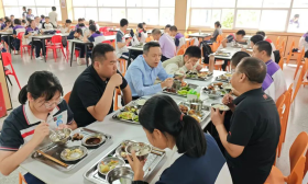 福州建立教育局局长学校陪餐工作机制，原则上每月不少于一次