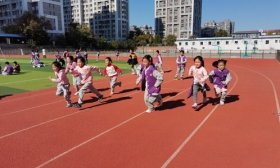 快乐午休 济南高新一实验学校开展丰富午后在校活动