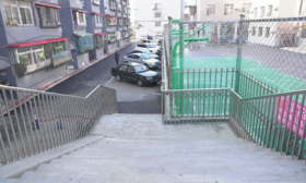 推进解决教师公寓居民出行问题（反馈）