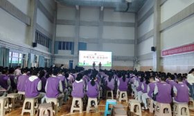 安全伴我在校园 济南高新一实验举行交通安全宣讲会