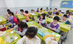 边做手工变学习，济南高新一实验创意情景化语文社团课来啦！