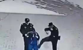 媒体：警察打霸凌他人的学生肯定不对，但有些话还想说说