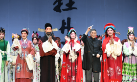 青春版《牡丹亭》南大庆演再掀“昆曲热”，“一出戏启动昆曲复兴”的背后有何“青春密码”？