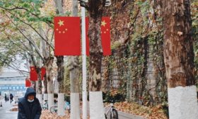 寻找山东最美大学|济南大学吕冰倩：《扫秋》