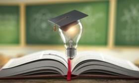 项延训任东华大学校长