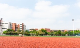 广东拟禁止中小学设置校园商超