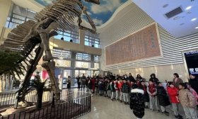 济南高新区丰奥嘉园小学三（2）班开启地质博物馆研学之旅