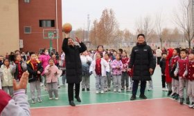 迎“篮”而上 激情碰撞丨黄金谷学校举行教职工投篮比赛