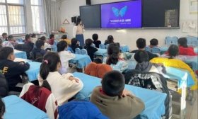 自然科普课堂走进丰奥嘉园小学，蝴蝶标本让学生大开眼界