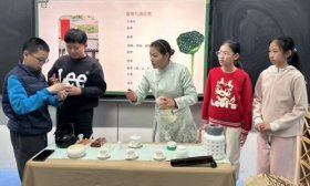 传统文化进校园！山师附小六年级四班开展茶艺体验课