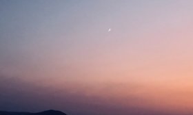 寻找山东最美大学|山东艺术学院王艺桐《月牙下的落日余晖》