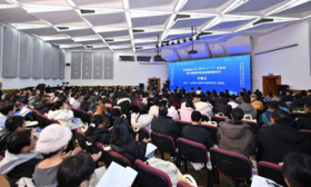 北师大发布“AI大先生”，将赋能两百余所中小学智能教育建设