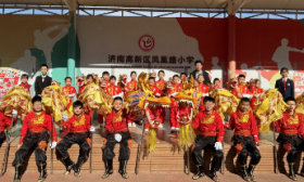 济南高新区凤凰路小学：趣味迎新岁，活力启新程