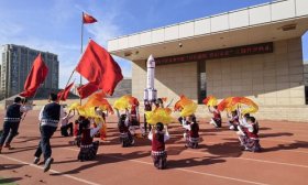 与前沿科技撞个满怀！济南市历下区龙奥学校迎来开学首日