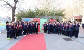 当开学遇见“哪吒”！济南市历下区燕山小学迎来开学首日