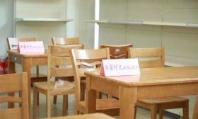 当校长化身“饭搭子”济钢高中校长陪学生就餐