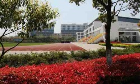 南京旅游职业学院：“三维育人”体系传承雷锋精神