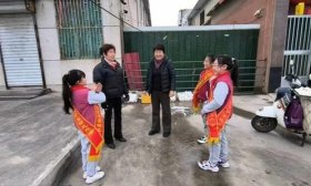 济南高新区多所学校开展学雷锋纪念日系列活动